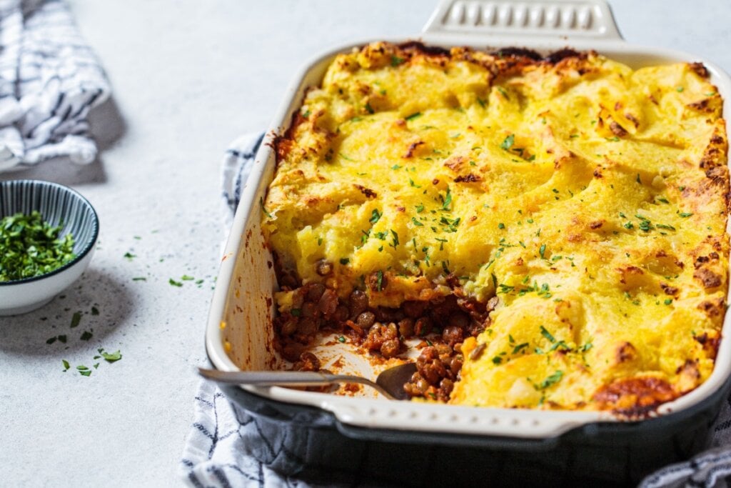 Torta de lentilha com purê de batata (Imagem: Nina Firsova | Shutterstock)