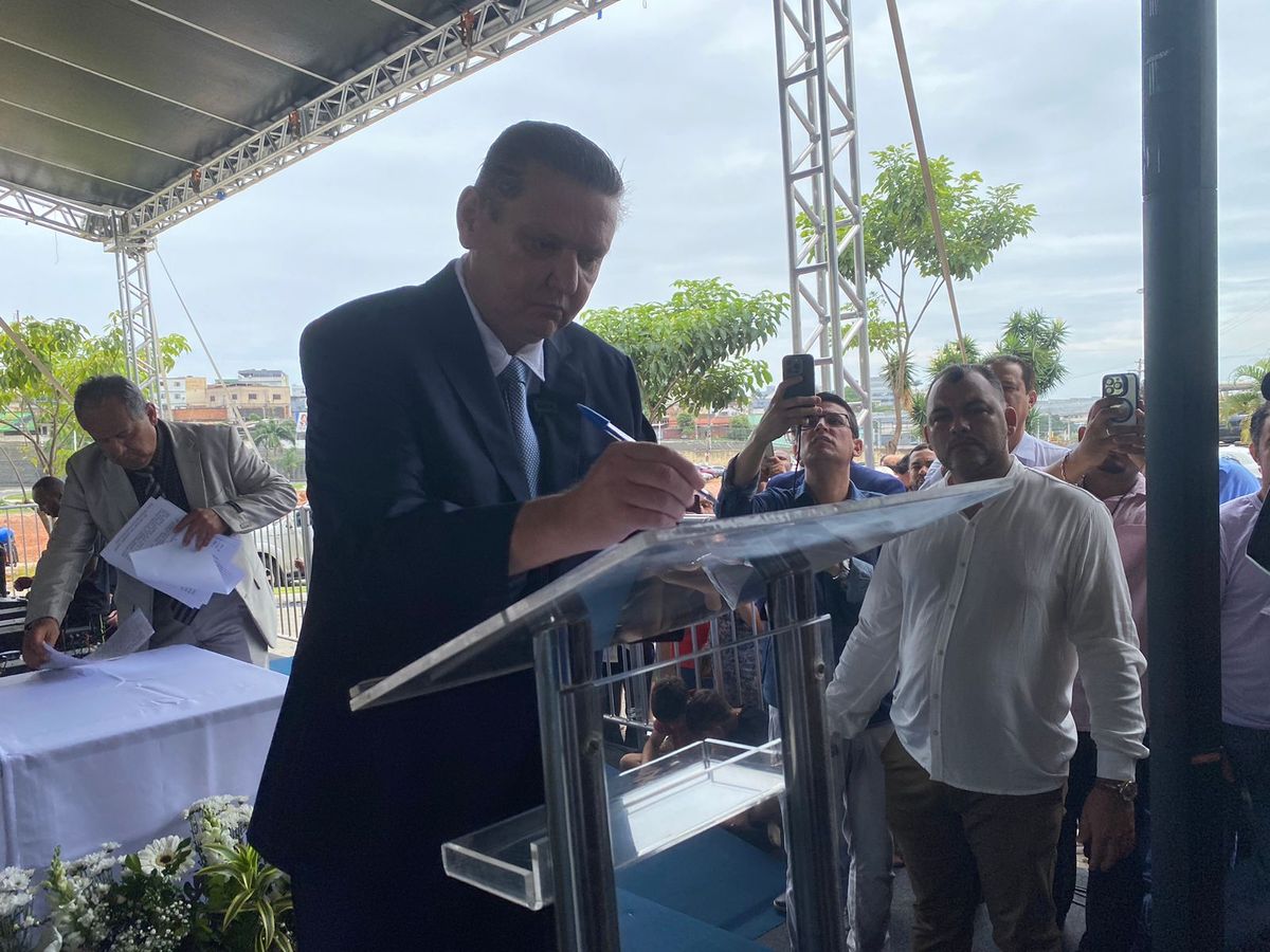 Prefeito Euclério Sampaio toma posse em seu segundo mandato em Cariacica por Tiago Alencar