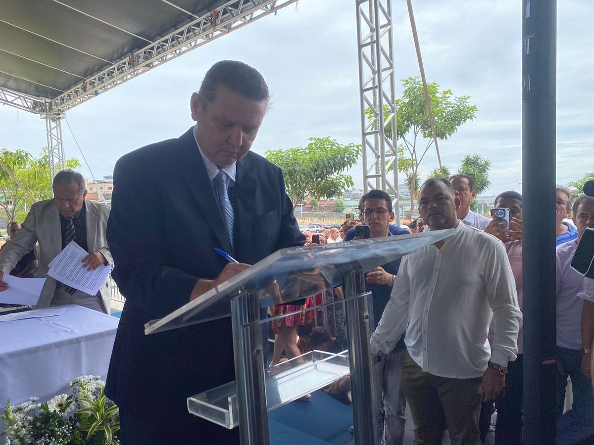 Prefeito Euclério Sampaio toma posse em seu segundo mandato em Cariacica por Tiago Alencar