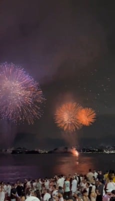 Queima de fogos em Vitória no réveillon de 2025. por Reprodução | Redes Sociais