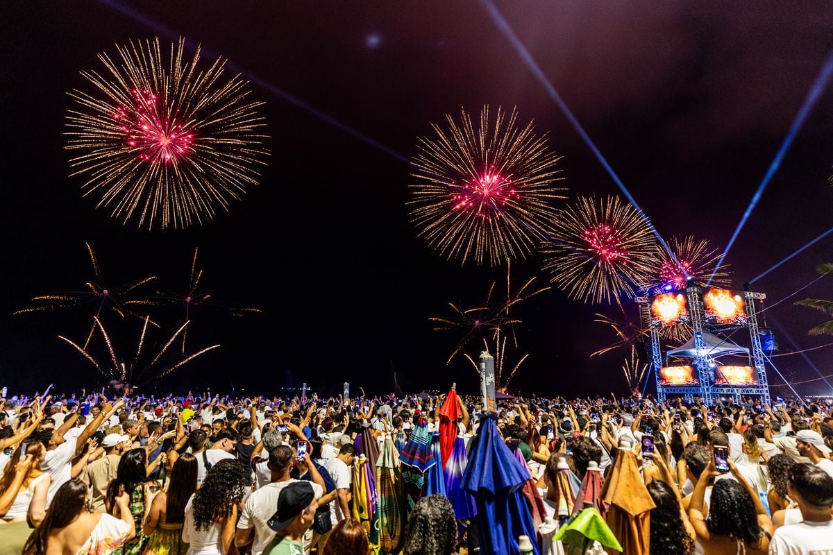 Queima de fogos no réveillon de 2025 em Vila Velha por Adessandro Reis