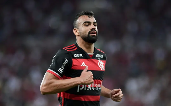 Fabrício Bruno em campo com a camisa do Flamengo no Maracanã