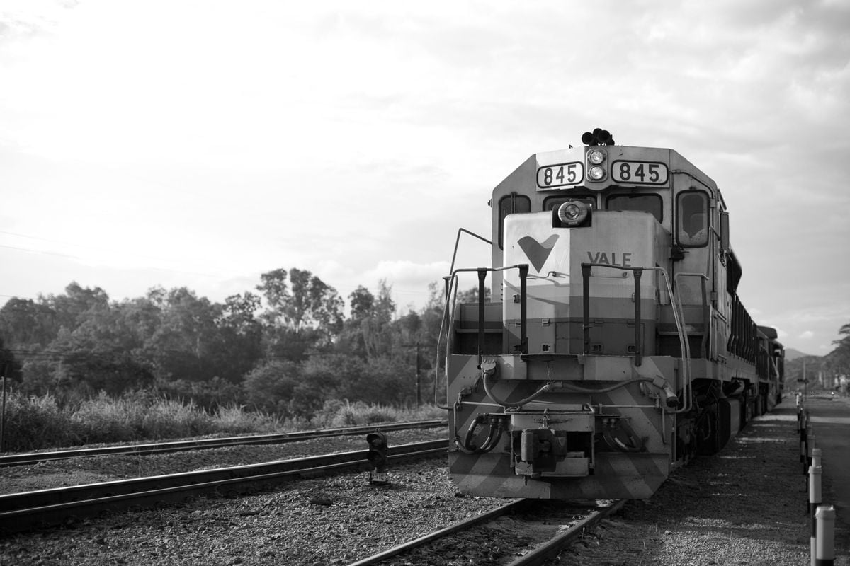 Locomotiva da Estrada de Ferro Vitória a Minas: Vale deve investir na ferrovia