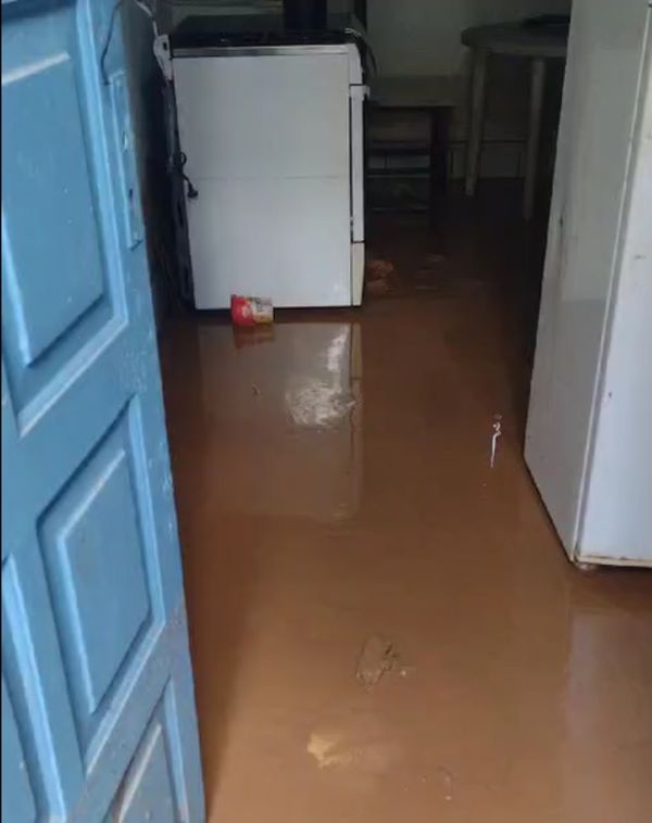 Chuva alagou casas em Mimoso do Sul  por Redes sociais 