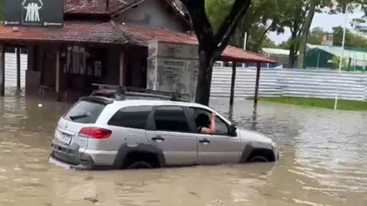 Chuva causou transtornos na Serra nesta quarta-feira (8) 