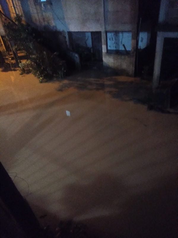 Alagamento em Pacotuba, Cachoeiro de Itapemirim por Redes sociais 