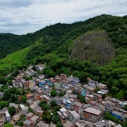 Segundo a PM, suspeito estava com um rádio comunicador e teria tentado sacar uma arma durante uma ação do Batalhão de Missões Especiais (BME) em Tabuazeiro