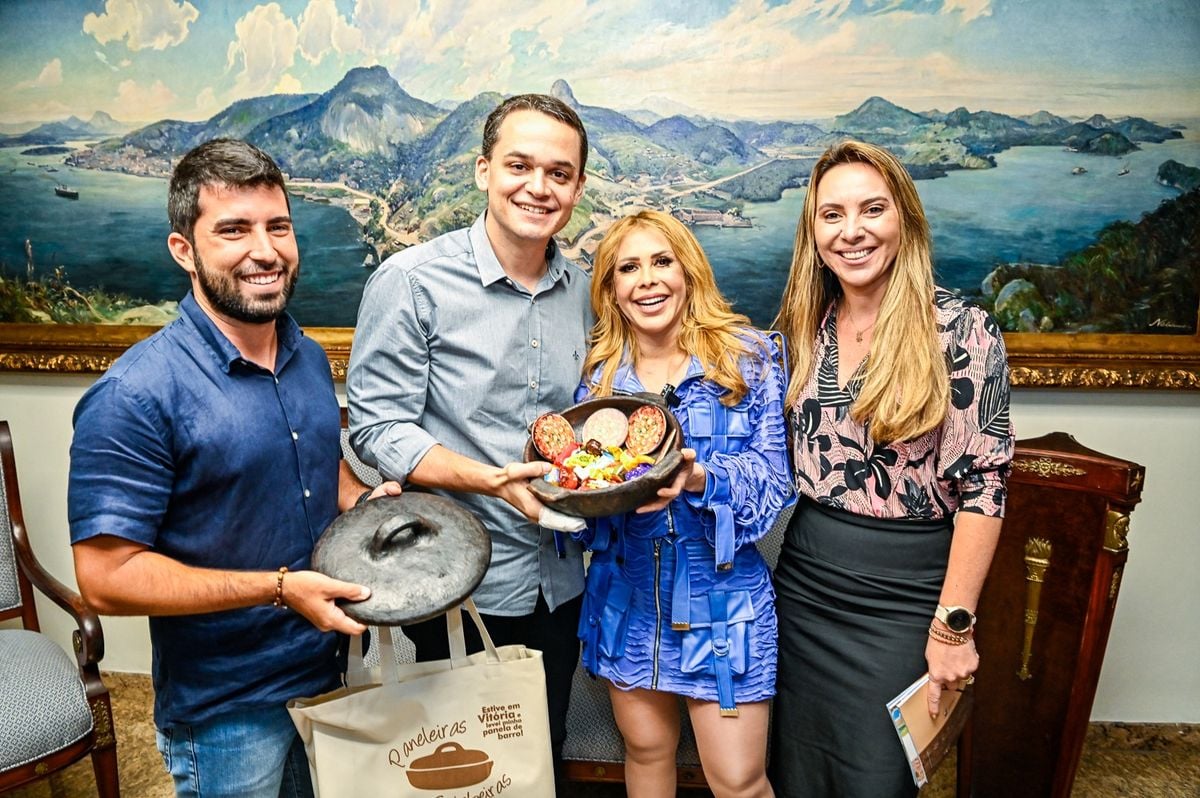 Aylton Dadalto, Lorenzo Pazolini, a cantora Joelma e Cris Samorini 