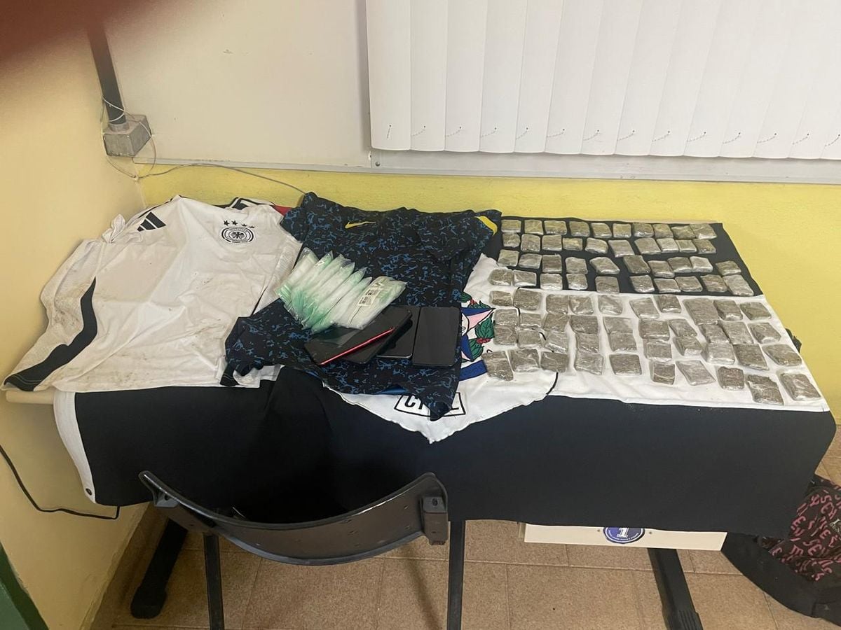 Material apreendido na casa de Fellype dos Santos por Divulgação | Polícia Civil