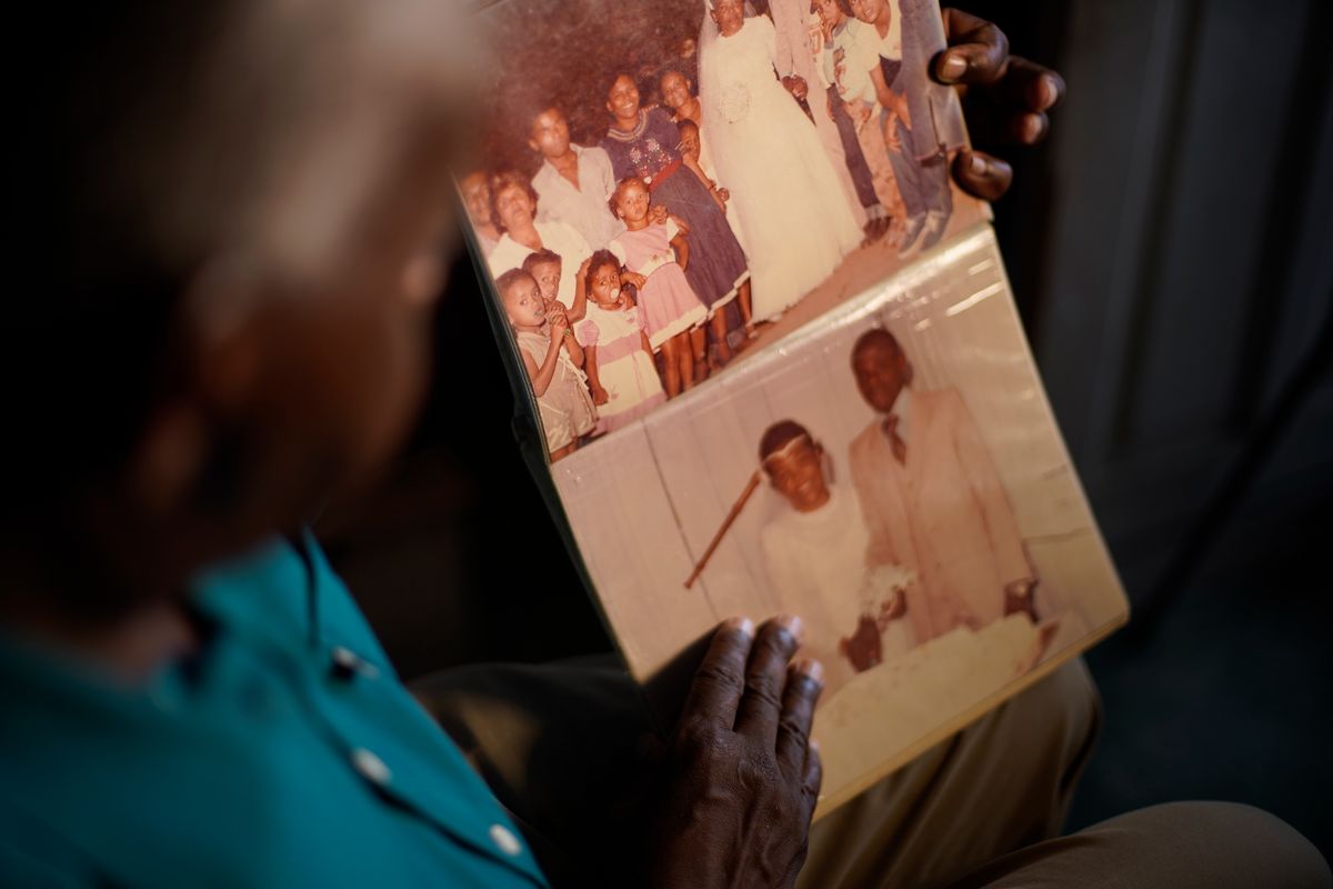 Adilson Inez Frederico, 67, sobrevivente por Fernando Madeira