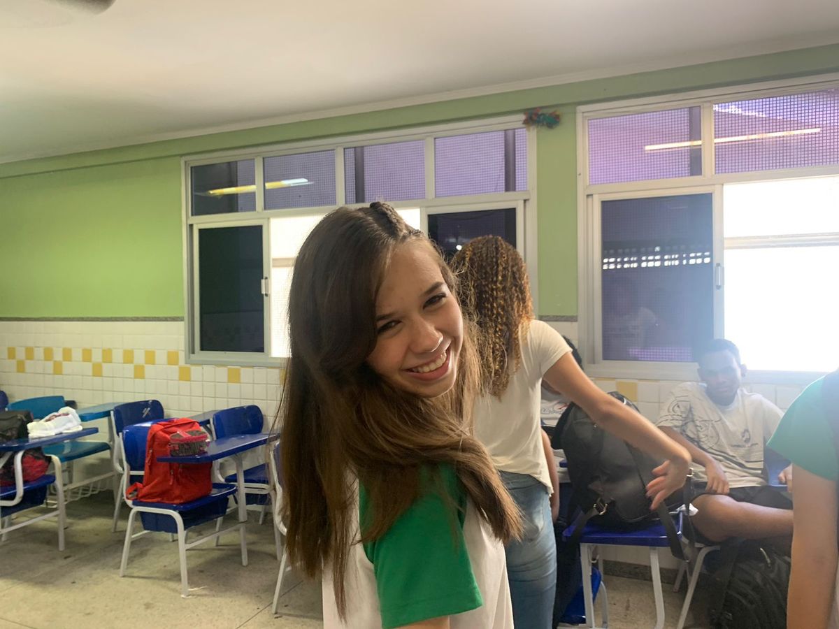 Nicole Santiago, estudante da Escola Renato Pacheco, em Jardim Camburi