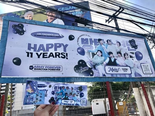 Outdoor da banda BTS em 2024