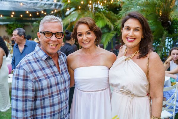 André Hees, Michele Carasso e Renata Rasseli