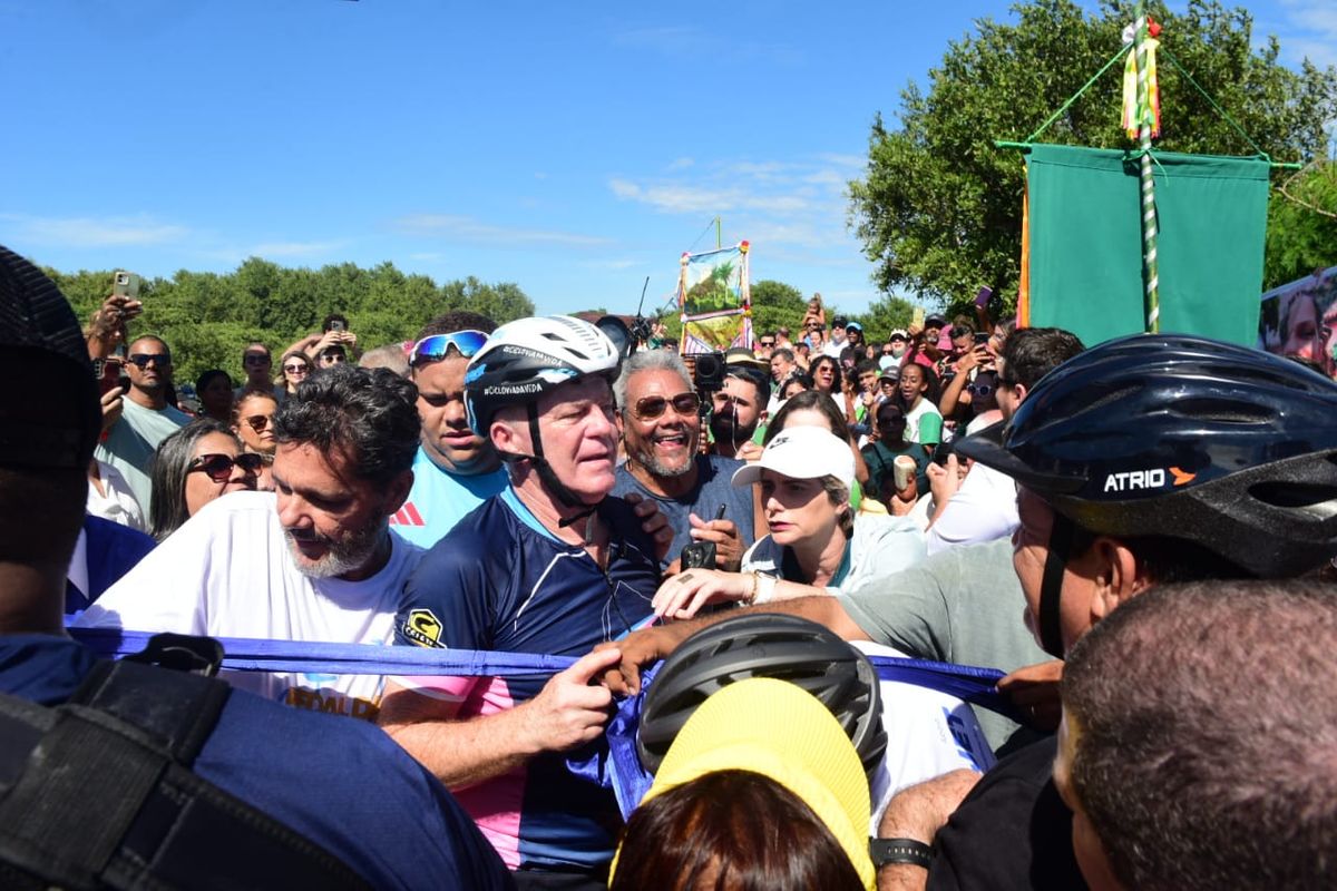 Autoridades marcaram presença neste sábado (18) por Ricardo Medeiros 