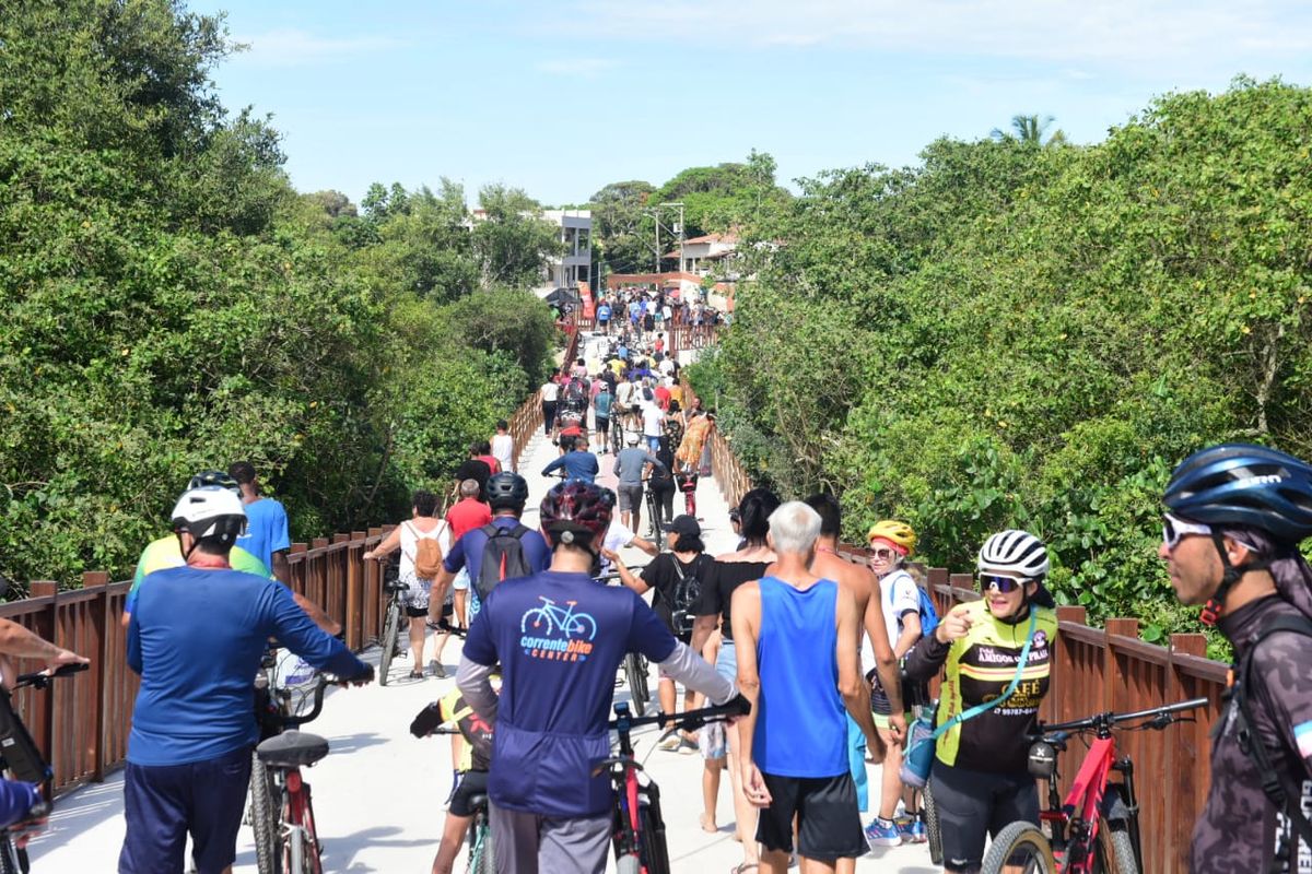 Para marcar a inauguração, houve um passeio ciclístico por Ricardo Medeiros 
