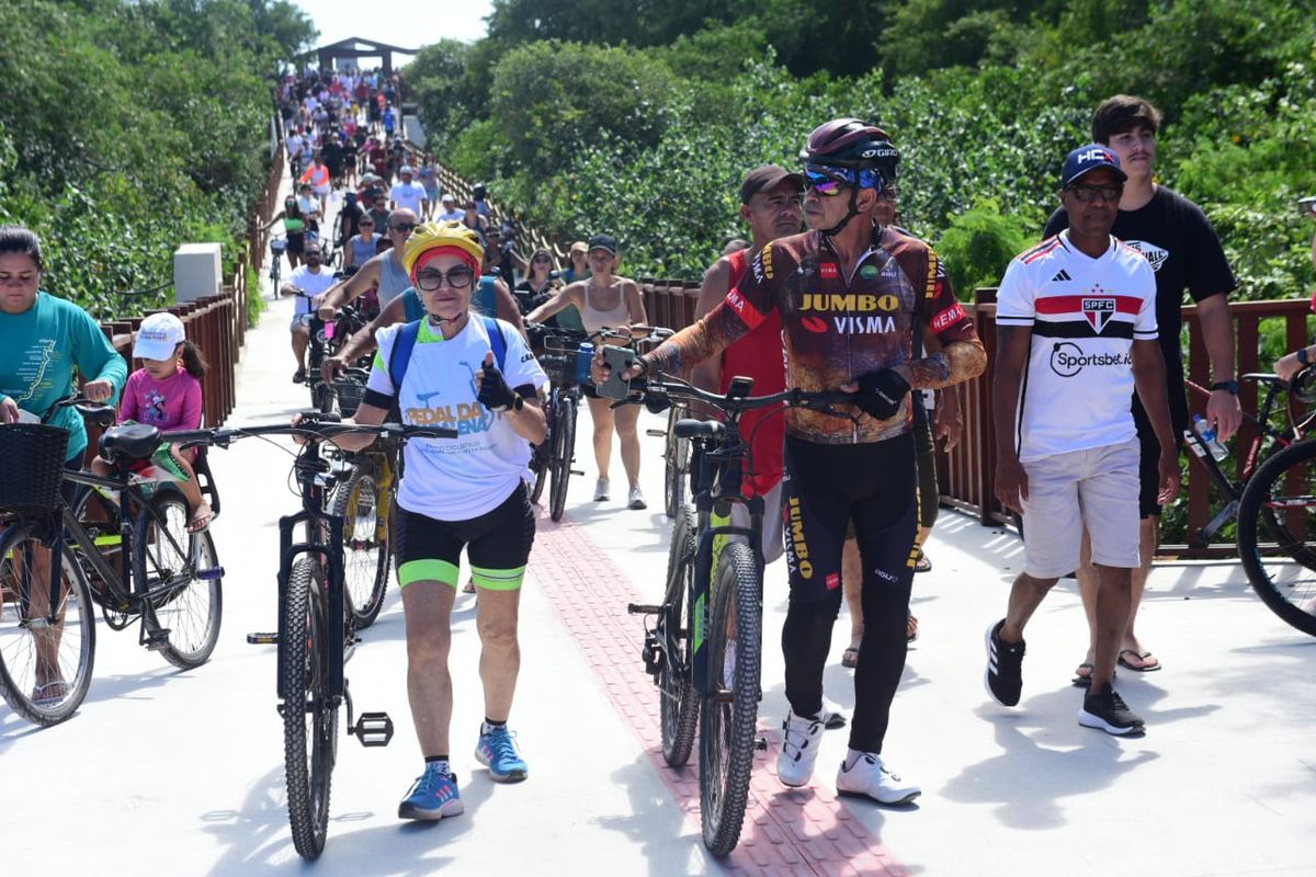 Para marcar a inauguração, houve um passeio ciclístico por Ricardo Medeiros 