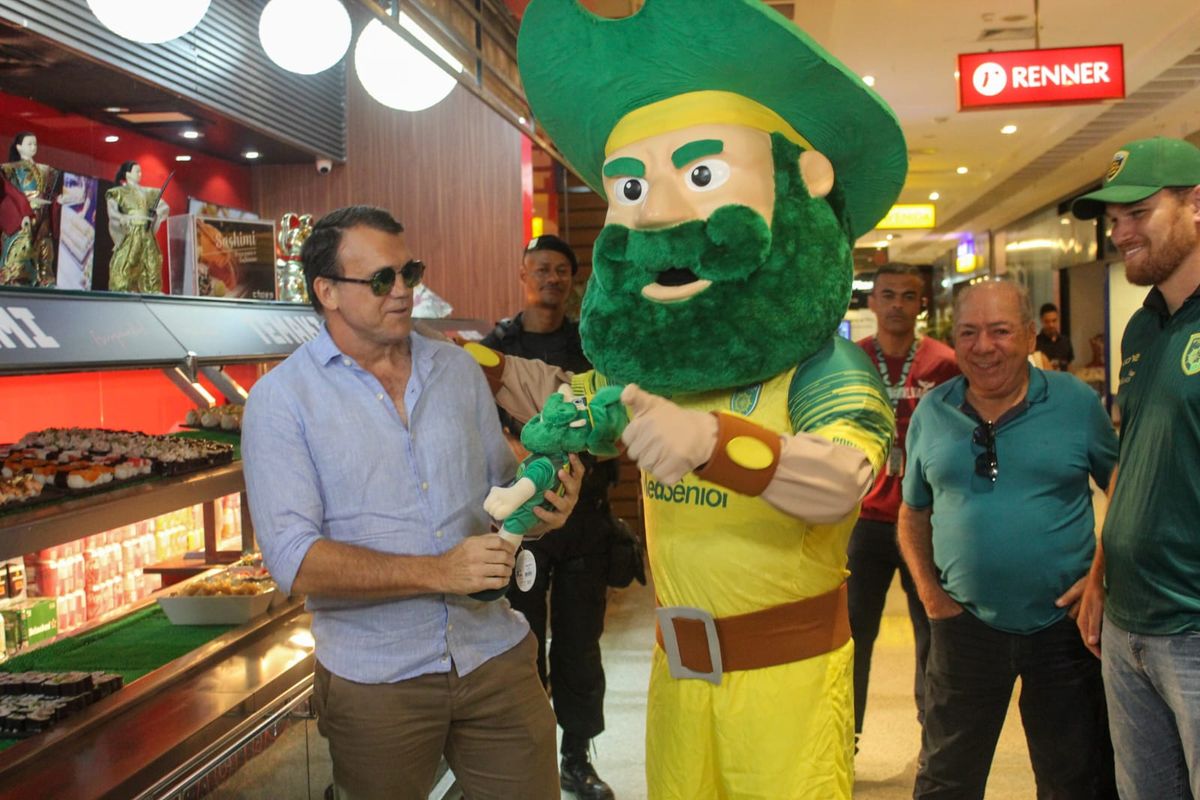 O ex jogador Petkovic marcou presença e elogiou a iniciativa do clube capixaba