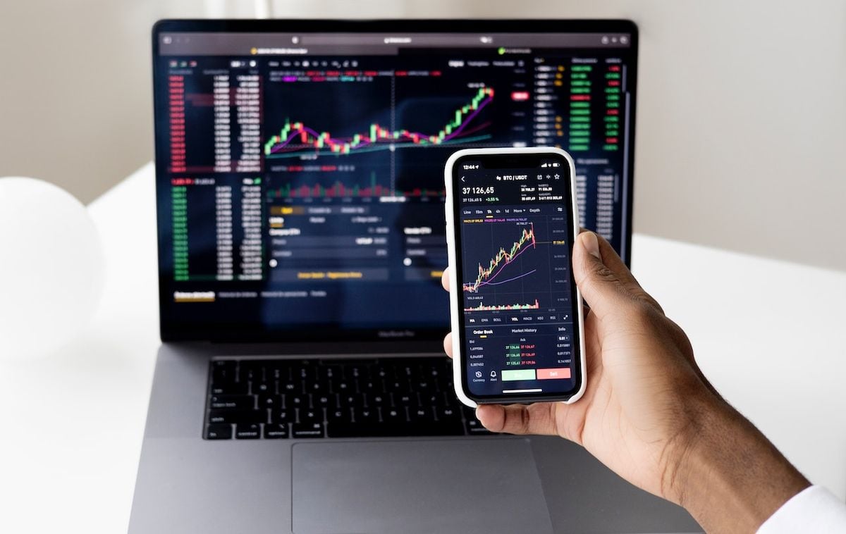 Aplicação, investimento, ações, mercado financeiro