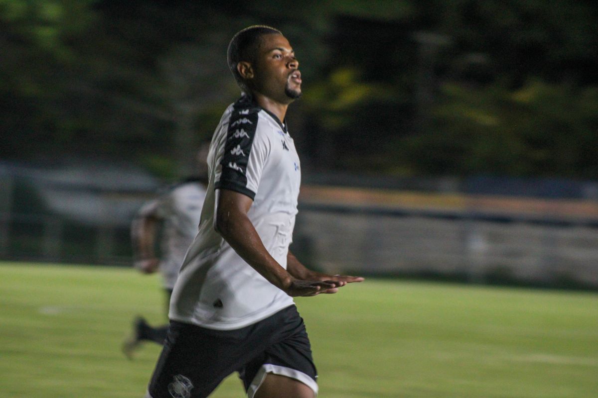 Vitória e Rio Branco se enfrentaram pela Copa Verde no Salvador Costa por Alef Jordan / Capixaba Esporte