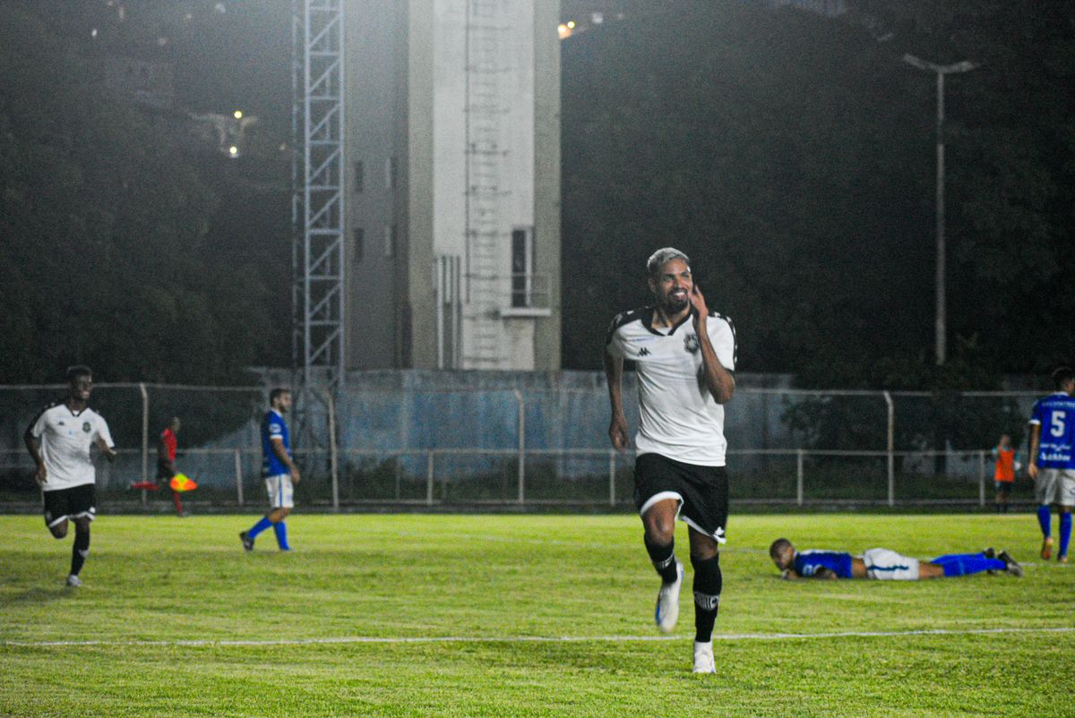 Vitória e Rio Branco se enfrentaram pela Copa Verde no Salvador Costa por Igor Dadalto/ Núcleo Desporte