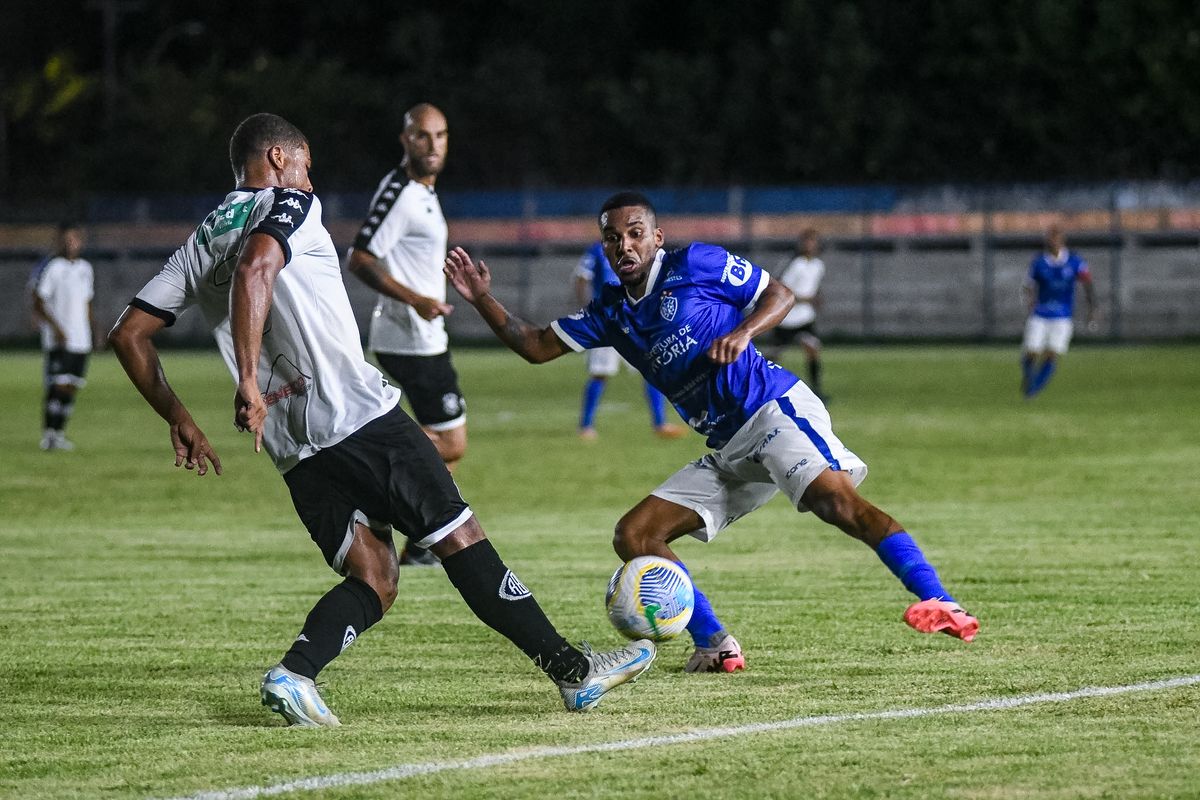 Vitória e Rio Branco se enfrentaram pela Copa Verde no Salvador Costa por Henrique Montovanelli/FES