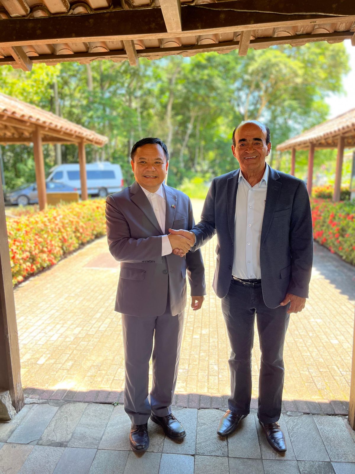 Visita oficial do Embaixador do Vietnã no Brasil, Sr. Bui Van Nghi, ao ES