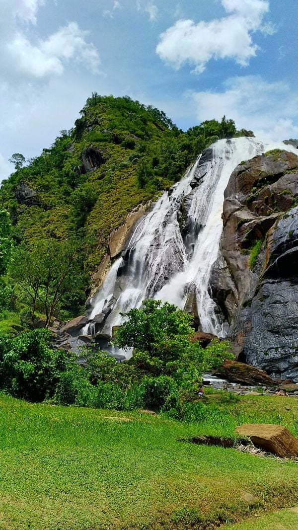 Cachoeira da Fumaça, em Alegre