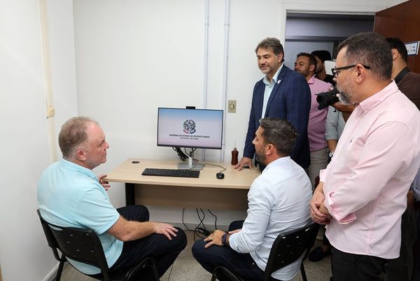 Governador Renato Casagrande (PSB) e o secretário de Estado da Saúde, Tyago Hoffmann, anunciam teleconsultas no Espírito Santo