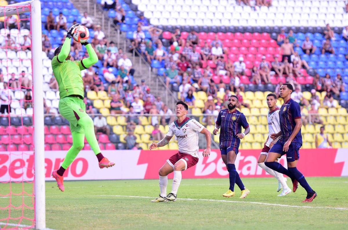Madureira e Bangu empataram sem gols no Kleber Andrade pelo Campeonato Carioca por Carlos Alberto Silva