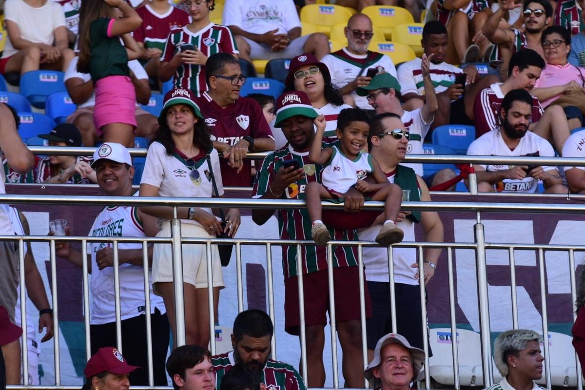 Fluminense e Madureira no Kleber Andrade por Carlos Alberto Silva