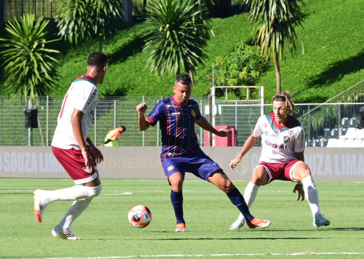 Madureira e Fluminense se enfrentaram no Kleber Andrade pela 5ª rodada do Carioca por Carlos Alberto Silva