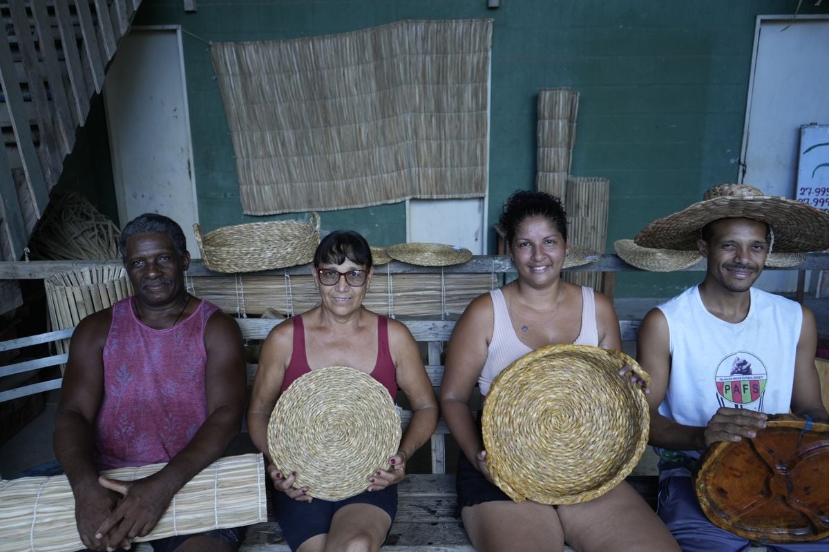 Artesanato com Taboa por Ricardo Medeiros