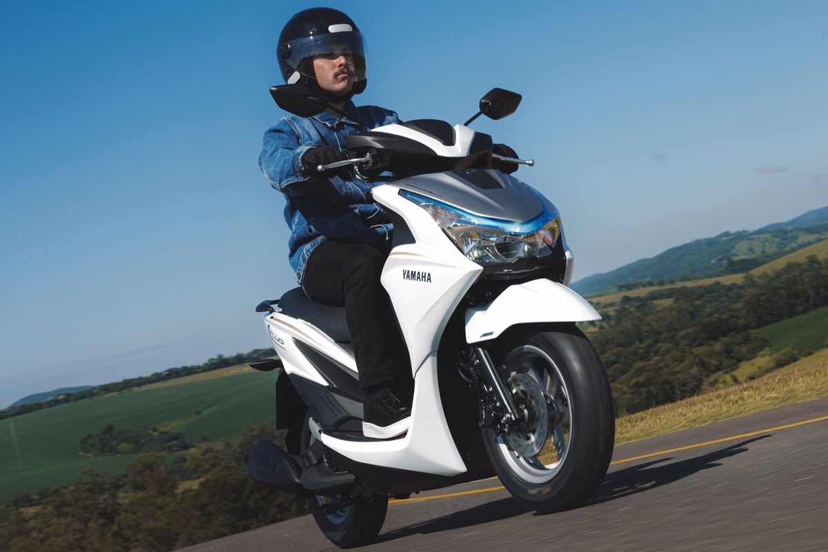 Yamaha Fluo ABS Hybrid Connected