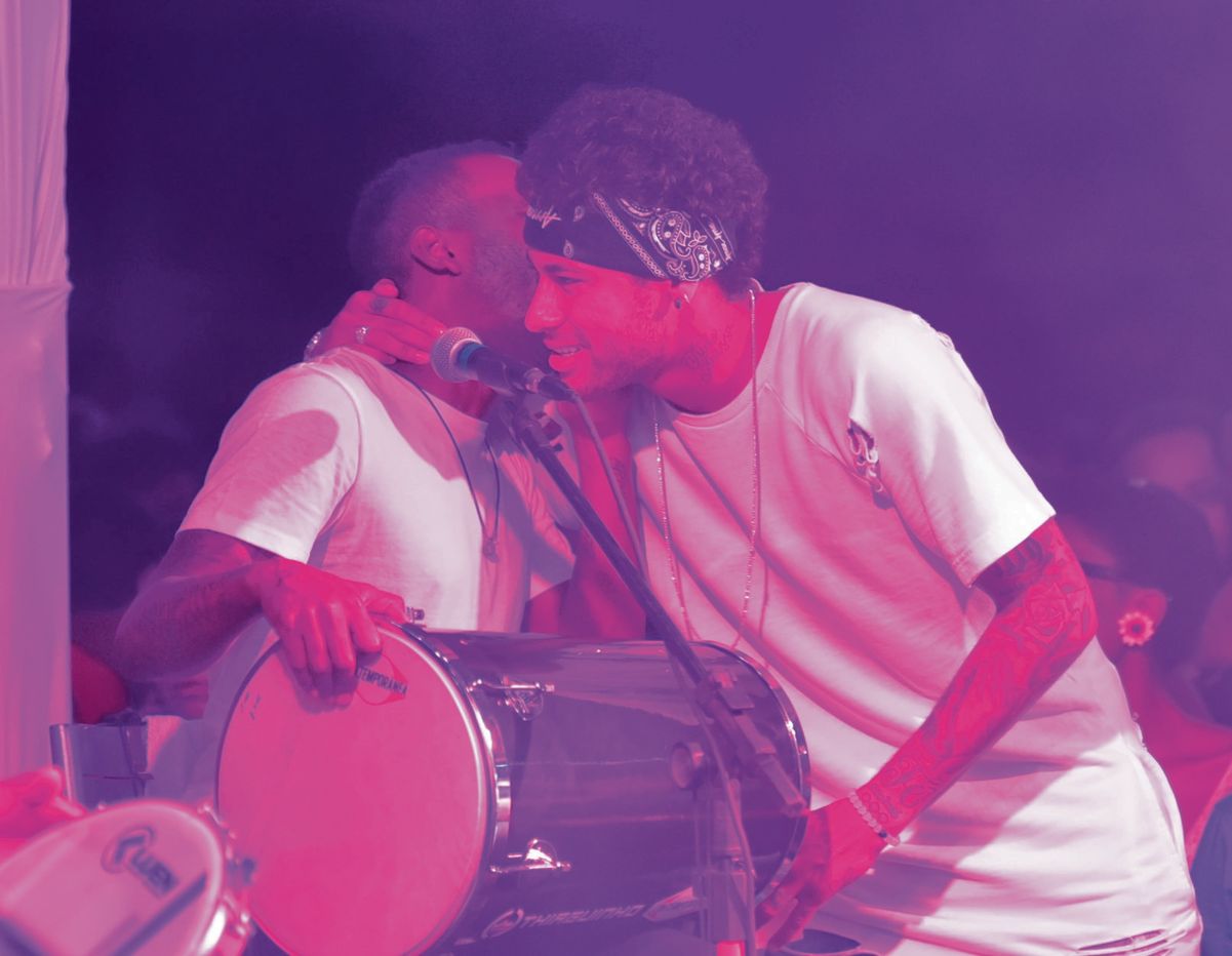 Neymar marcou presença no show do Cantor Thiaguinho, realizado no Álvares Cabral, em junho de 2017 por Vitor Jubini
