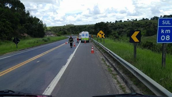 Tombamento ocorreu na entrada de uma curva, por volta das 11h desta quinta-feira (30), no km 8 da rodovia no Norte do Espírito Santo