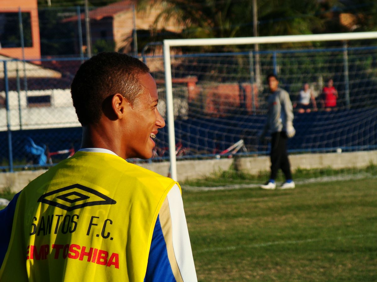 Em 2008, Santos de Neymar esteve no Espírito Santo e enfrentou times como Cruzeiro e Desportiva