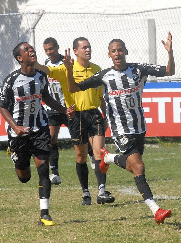 Neymar marcou de falta e Santos venceu a Desportiva em Vitória por Nestor Muller