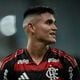 Imagem - Flamengo surpreende e negocia Alcaraz com o Everton, da Inglaterra