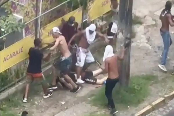 Torcidas organizadas do Sport e do Santa Cruz protagonizaram violentos confrontos nas ruas do Recife, no sábado (1º)
