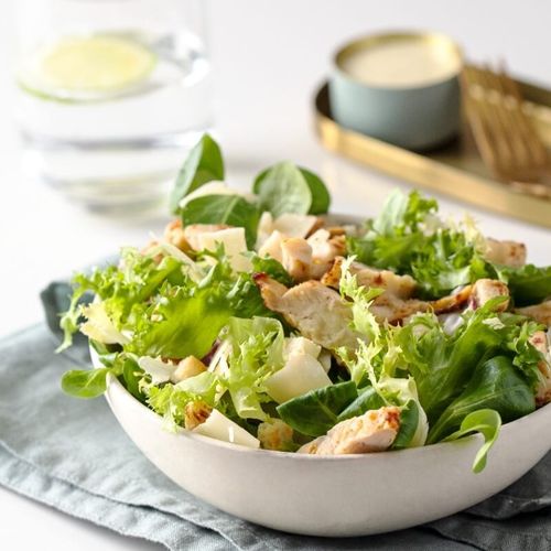 Imagem - 7 receitas de saladas leves e nutritivas para o jantar