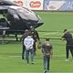 Imagem - Neymar chega de helicóptero para o primeiro treino pelo Santos