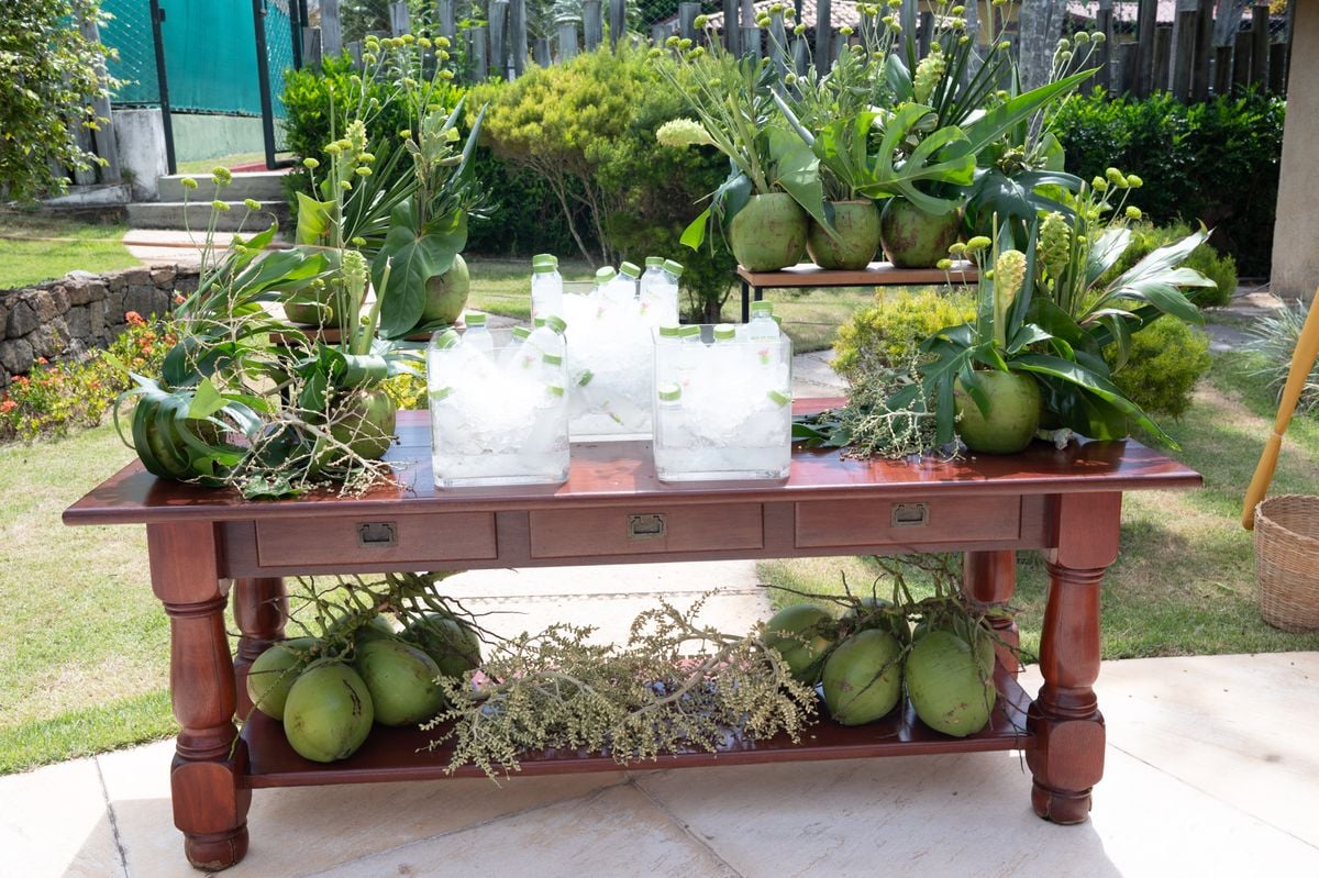 Festa de aniversário de 32 anos de Mariana Lindenberg