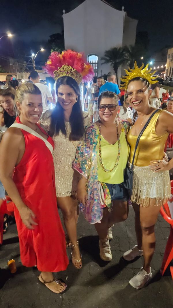 Karla Bastos, Camila Resende, Larissa Tantan e Bruna Medeiros