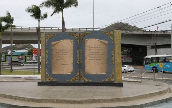 Praça da Bíblia em Cariacica