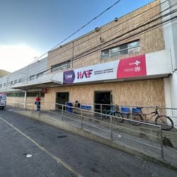 O suspeito negou o crime e disse que vítima furtou drogas e dinheiro de ponto de tráfico; ele foi autuado por tentativa de homicídio