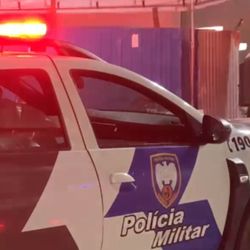 Segundo a Polícia Militar, homem apontou arma para os policiais e foi baleado. Ele chegou a ser socorrido, mas não resistiu