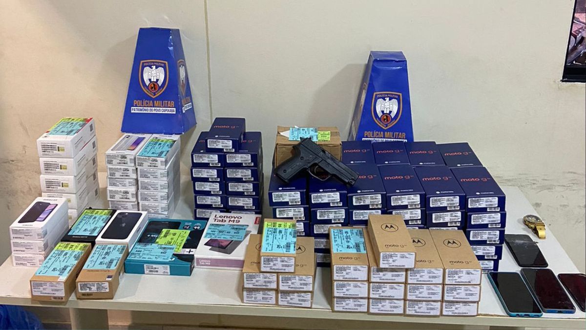 Celulares recuperados pela Polícia Militar após roubo em Cachoeiro de Itapemirim