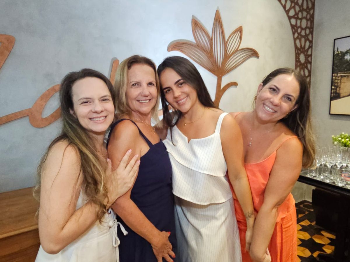 Stéphanie, Claudia e Fernanda Lorenzutti e Christiane L. Ziti