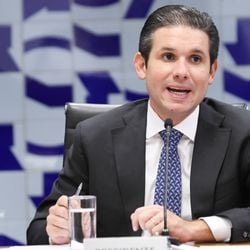 O centro de todo o embate está nas emendas parlamentares ao Orçamento, mecanismo pelo qual os congressistas direcionam dinheiro para suas bases eleitorais