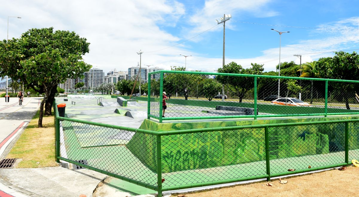 Áreas para Skate em Camburi por Ricardo Medeiros
